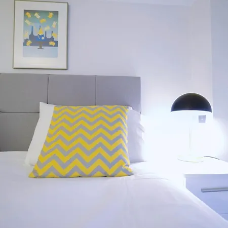 Camden Serviced Apartments By Globe Apartments London Exterior photo